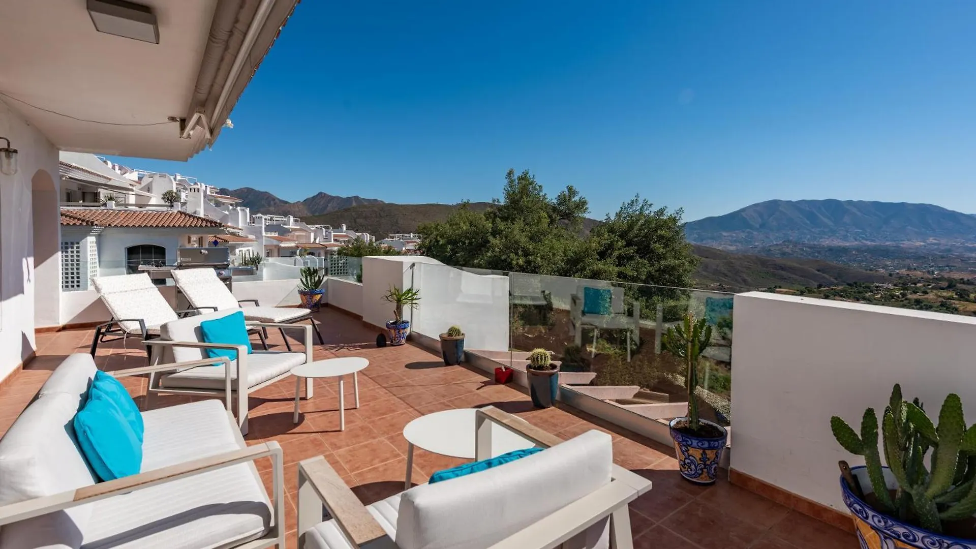 Modern Serene Retreat In Marbella East Ojen 0*,