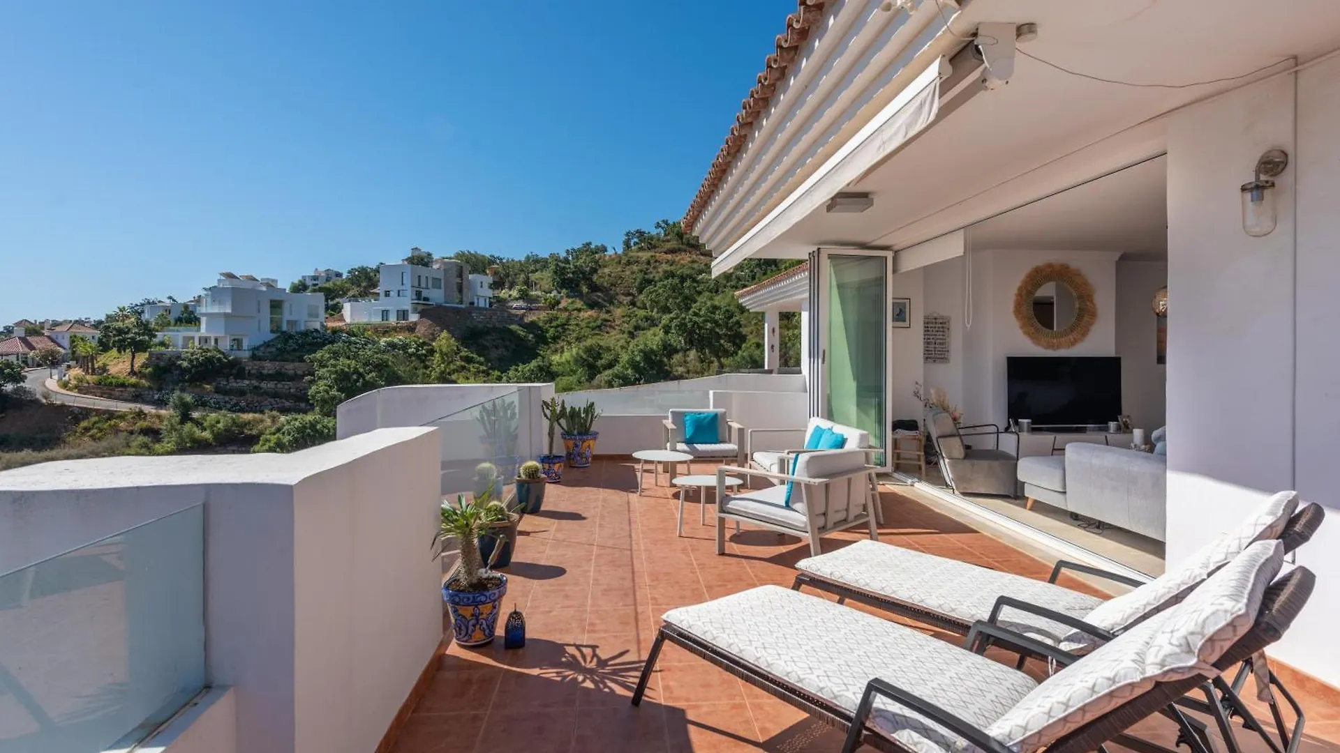 Modern Serene Retreat In Marbella East Ojen
