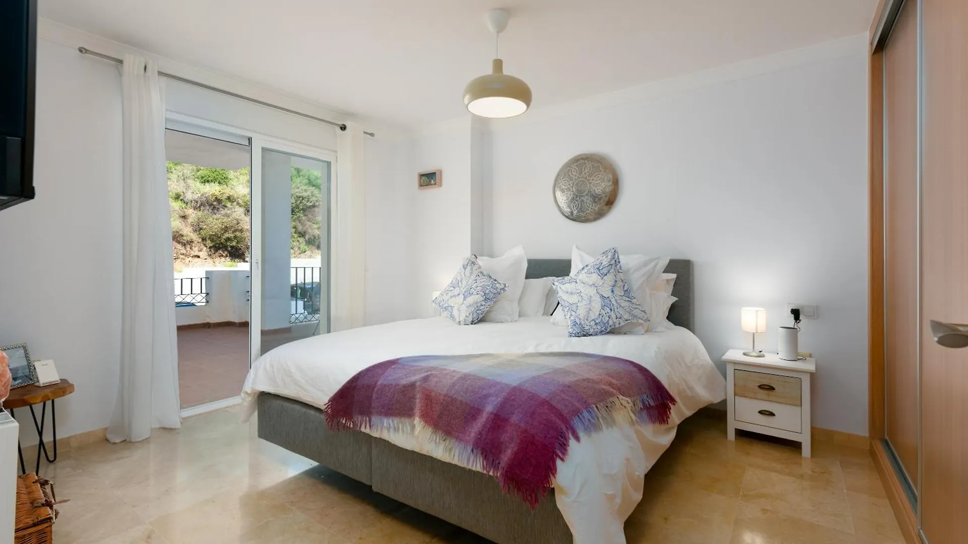 Modern Serene Retreat In Marbella East Ojen 0*,