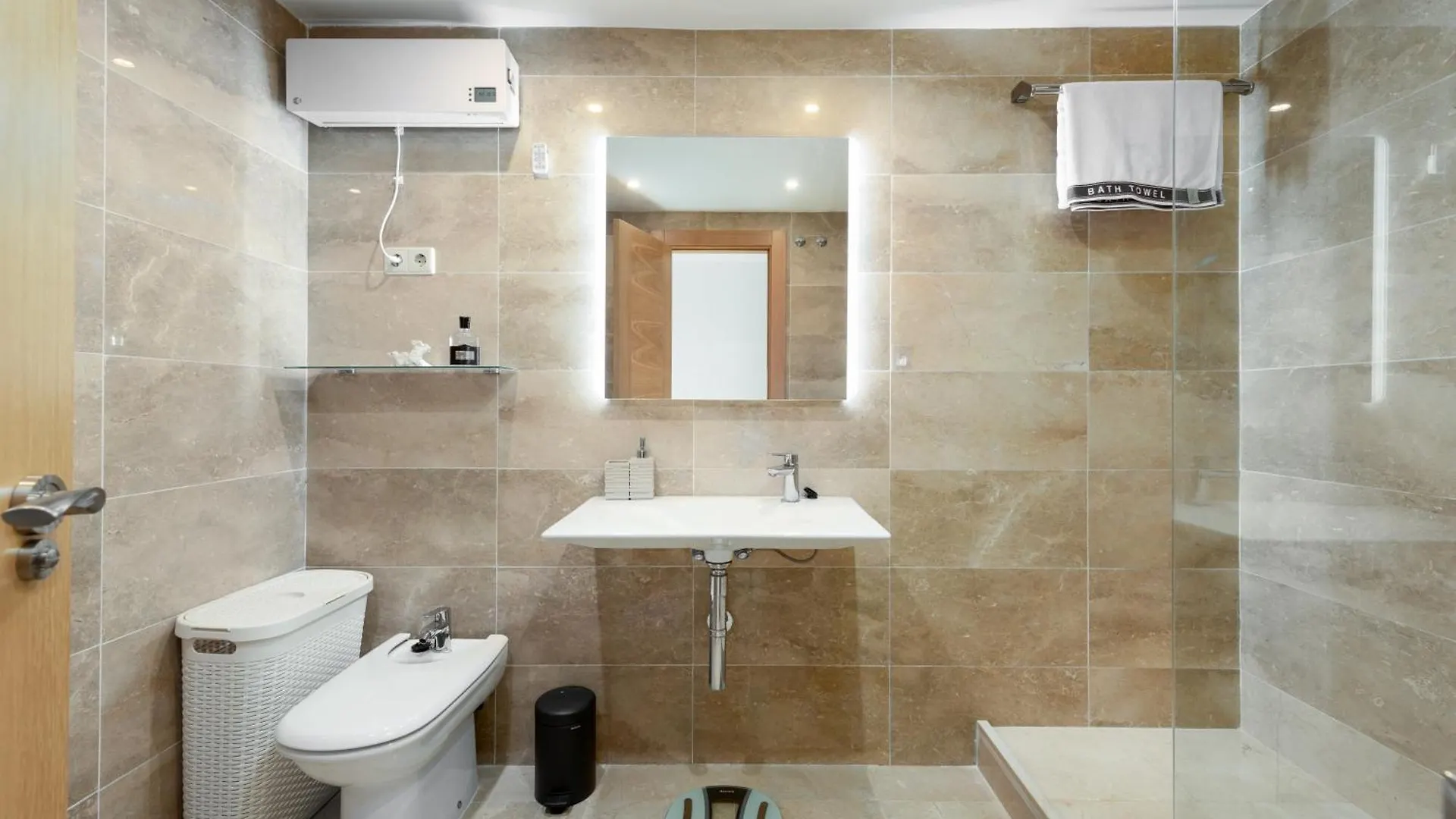 Apartment Modern Serene Retreat In Marbella East Ojen